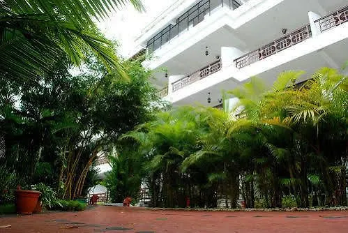 ***  Chakra Ayurvedic Resort Kovalam India