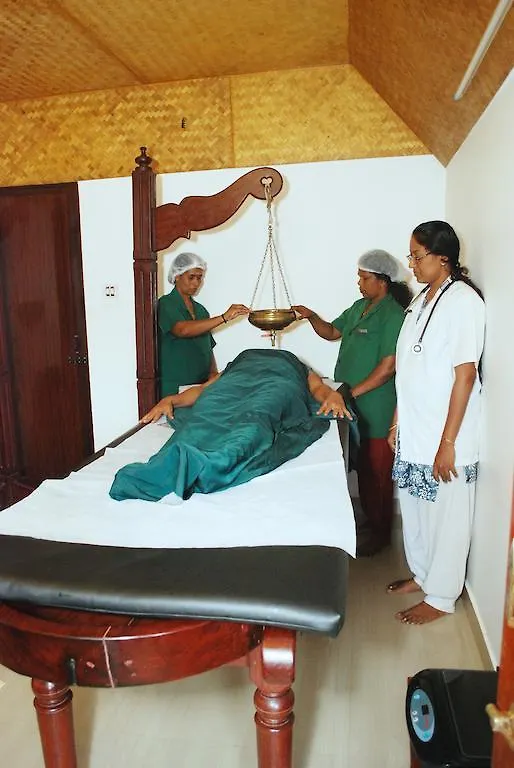 Chakra Ayurvedic Resort 코발람비치