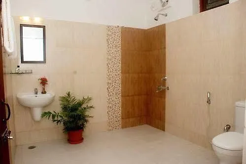 Chakra Ayurvedic Resort 코발람비치 3*,